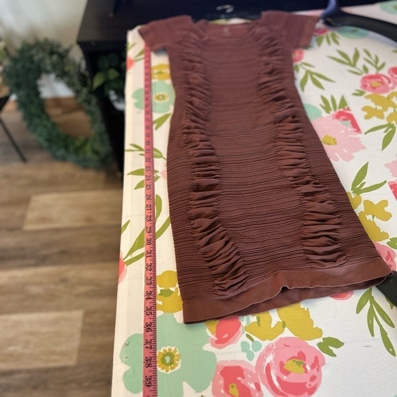 Aura Bodycon Dress Stretch XL Brown Open
Back - Picture 6 of 7